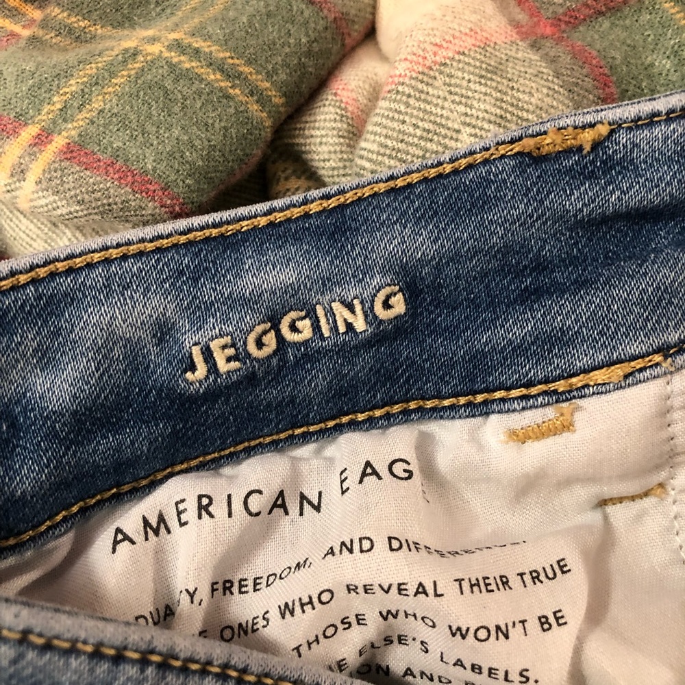 American Eagle Medium Wash Super Stretch Jegging Jeans - Picture 4 of 6